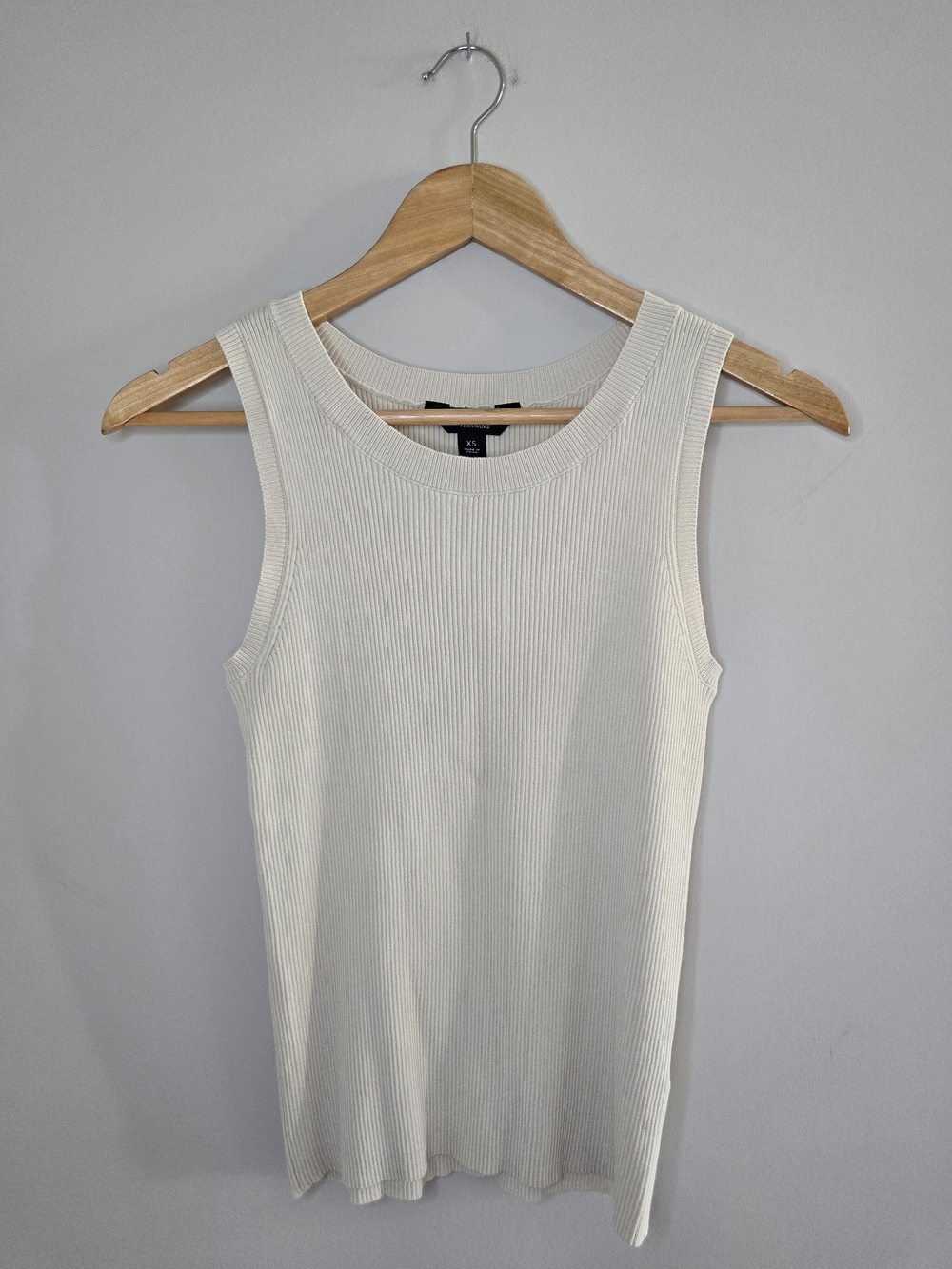 Simply Vera by Vera Wang cream ribbed tank top, x-small, new